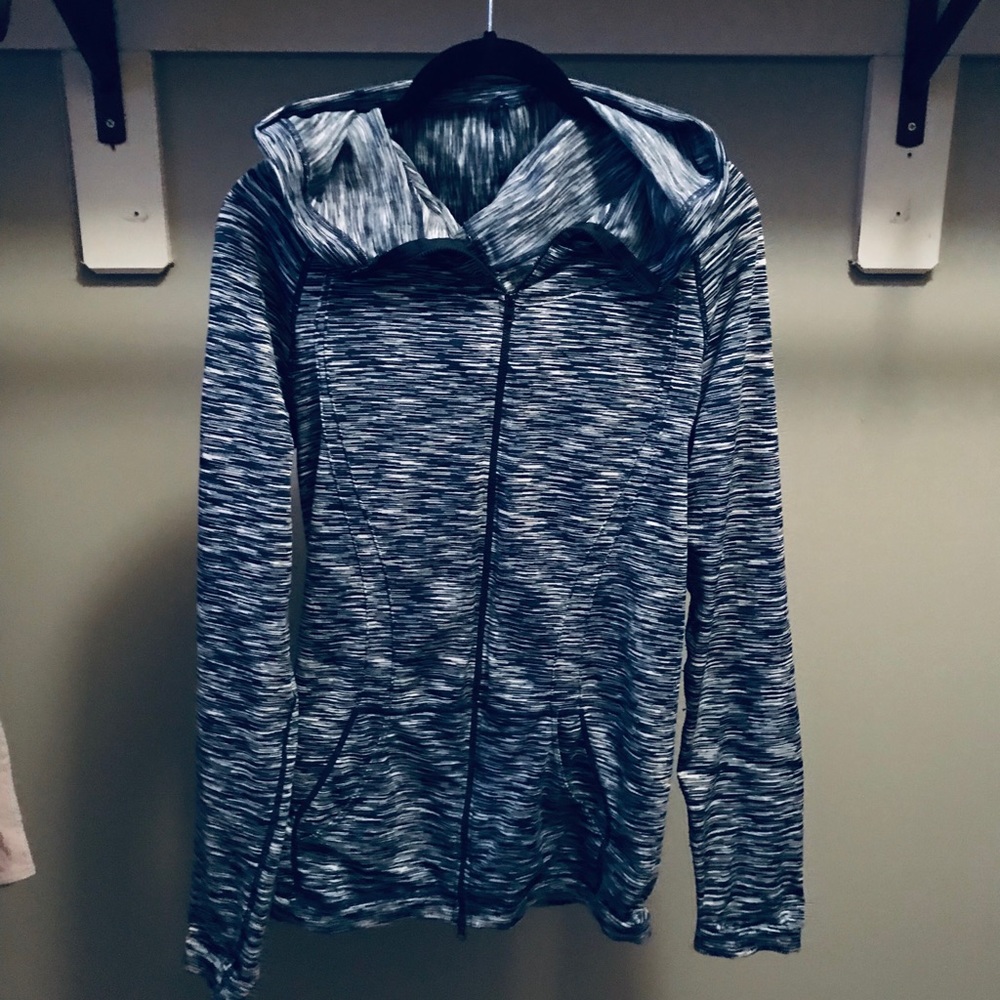 Lightweight running jacket